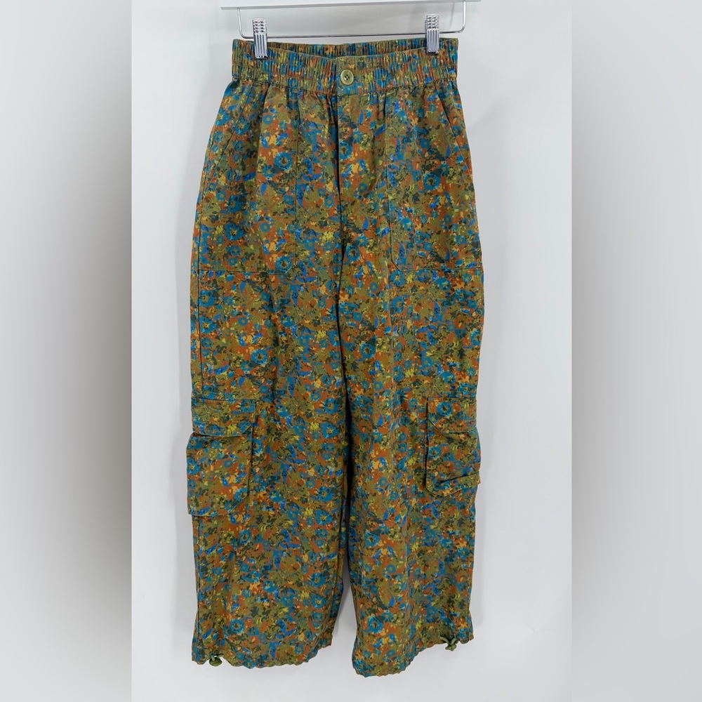 Floral Green Cargo Pants - Picture 3 of 6